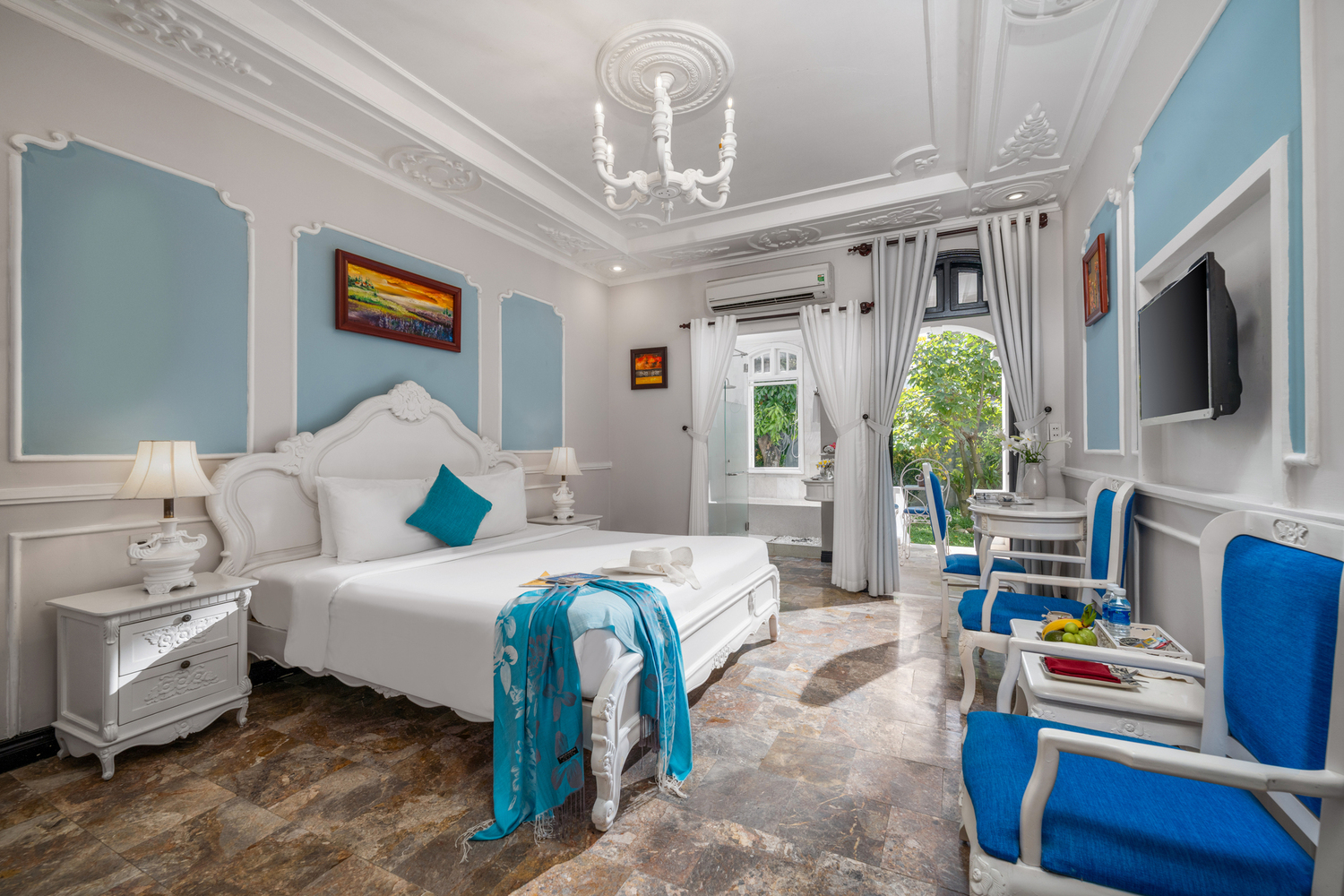 room detail thumbnail 0