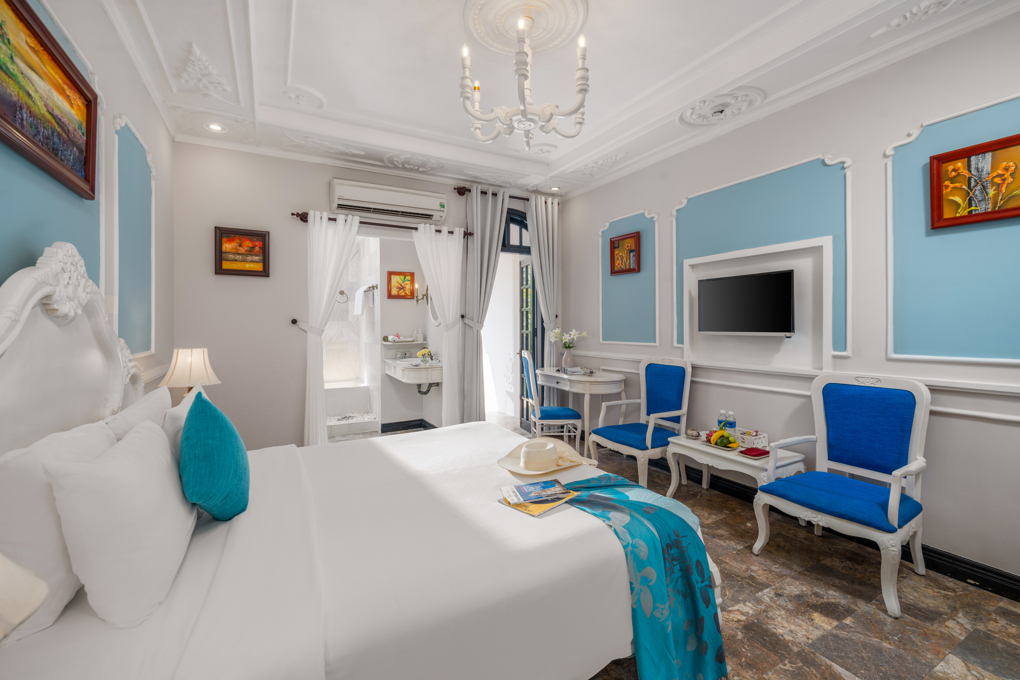 room detail thumbnail 1