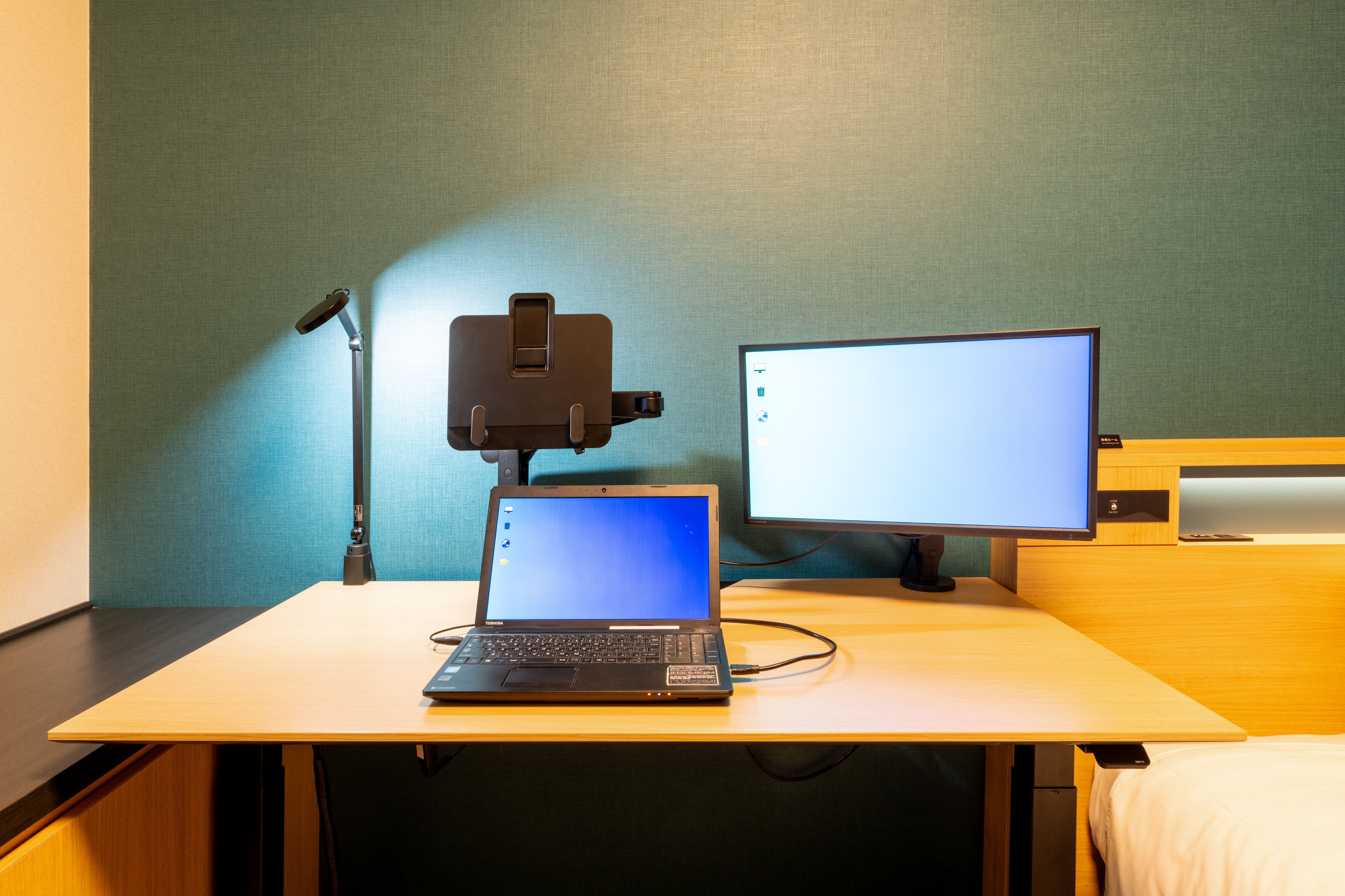 room detail thumbnail 2