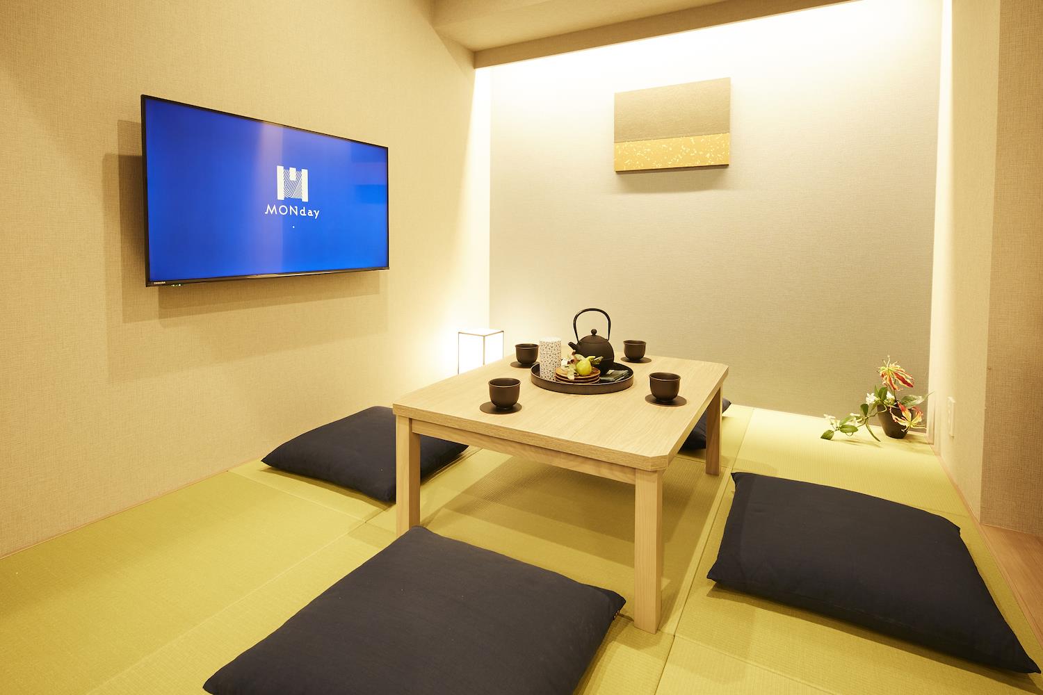 room detail thumbnail 2