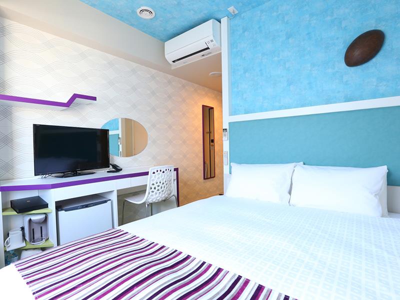 room detail thumbnail 2