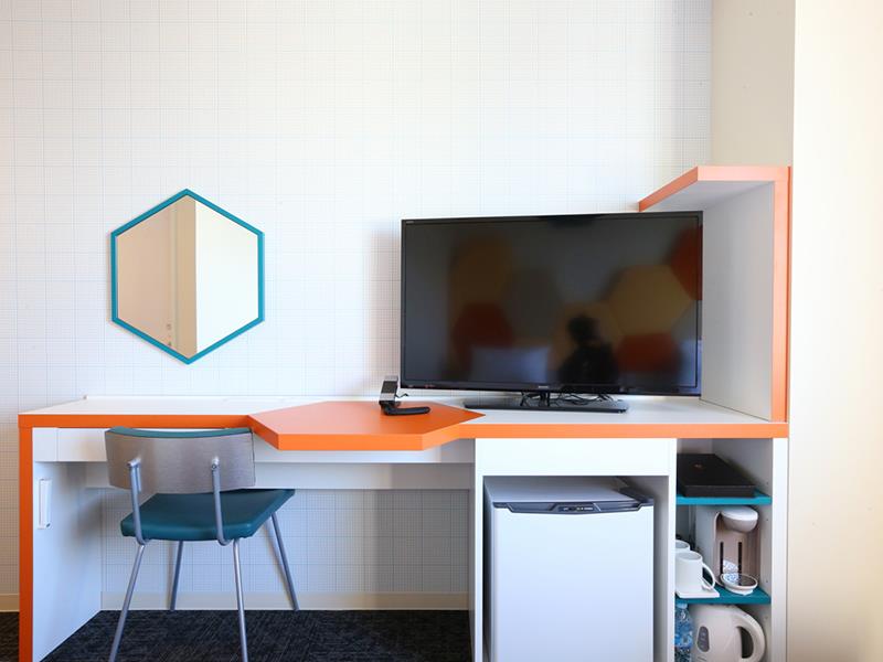 room detail thumbnail 2