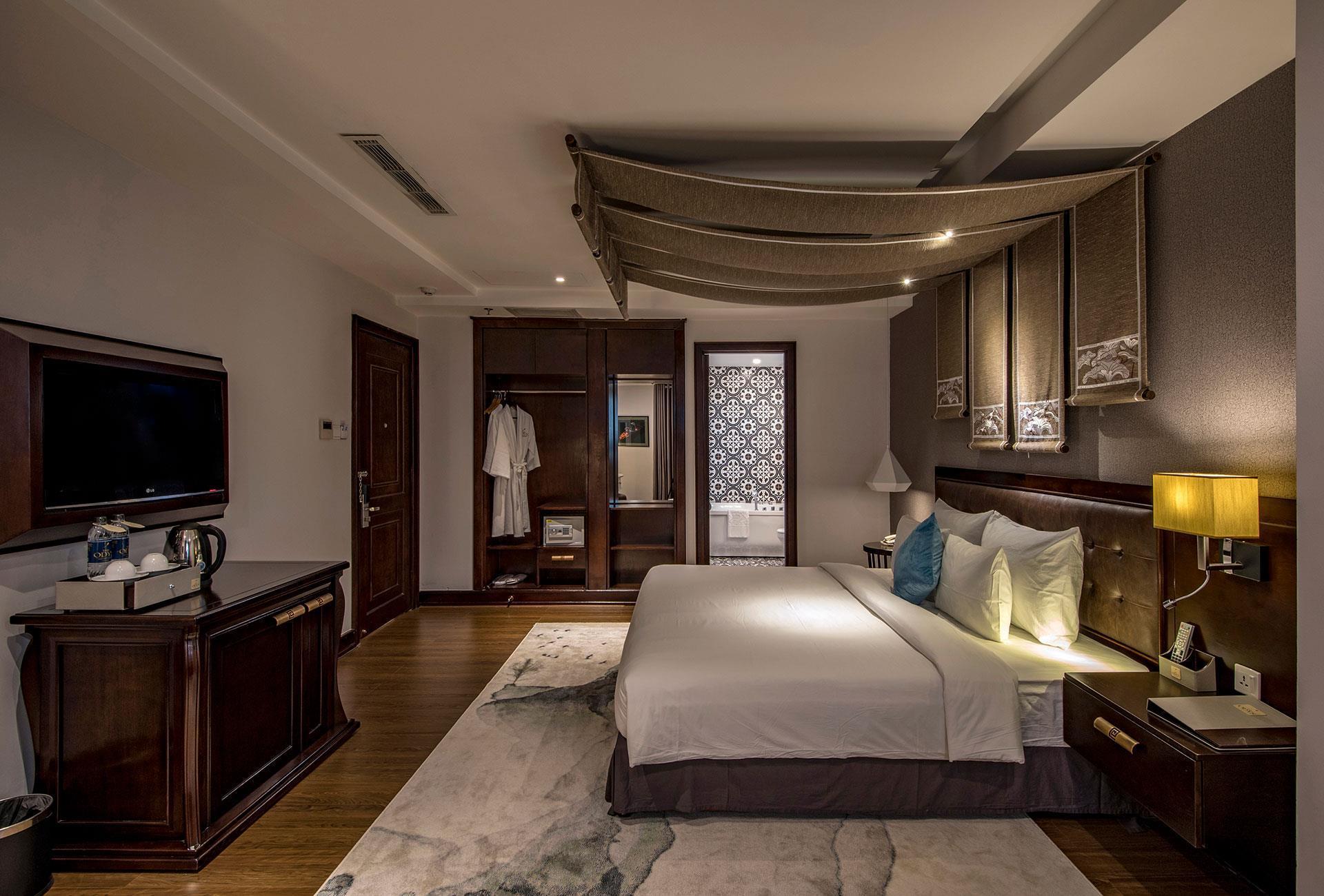 room detail thumbnail 1
