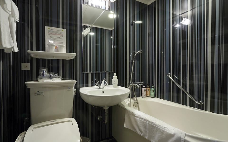 room detail thumbnail 1