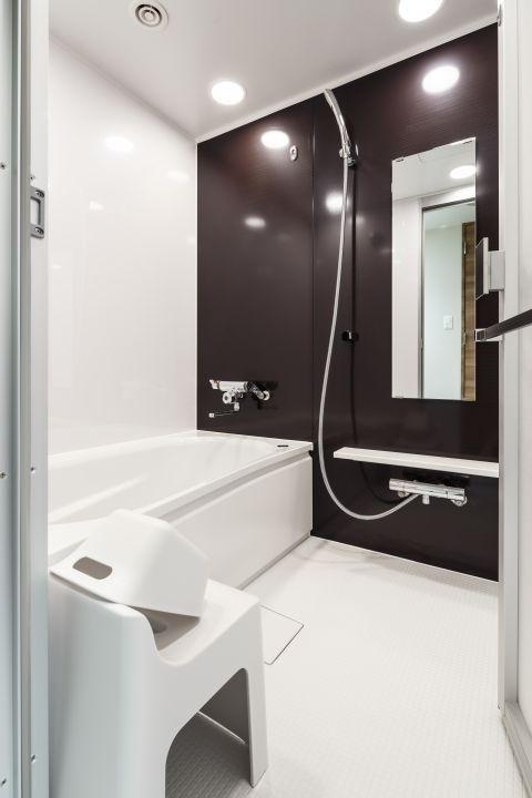 room detail thumbnail 2