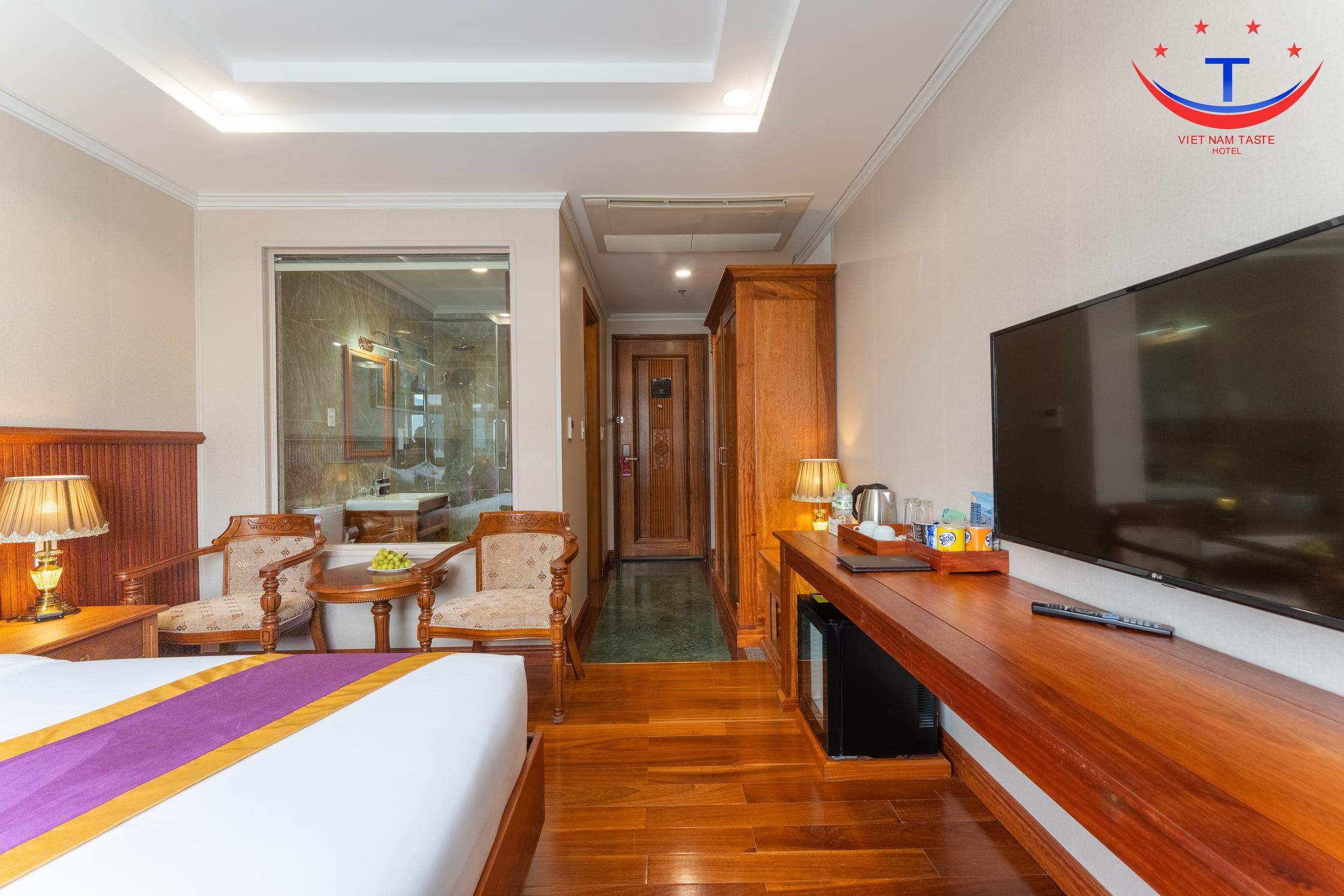 room detail thumbnail 1