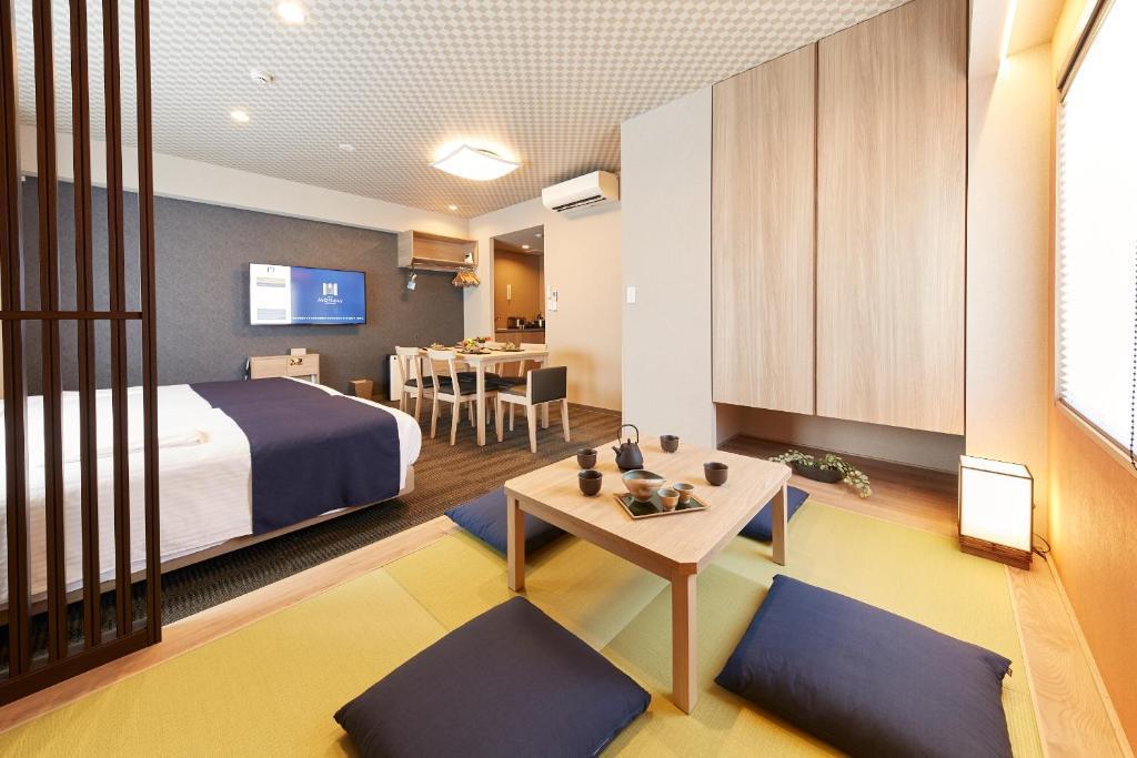 room detail thumbnail 1