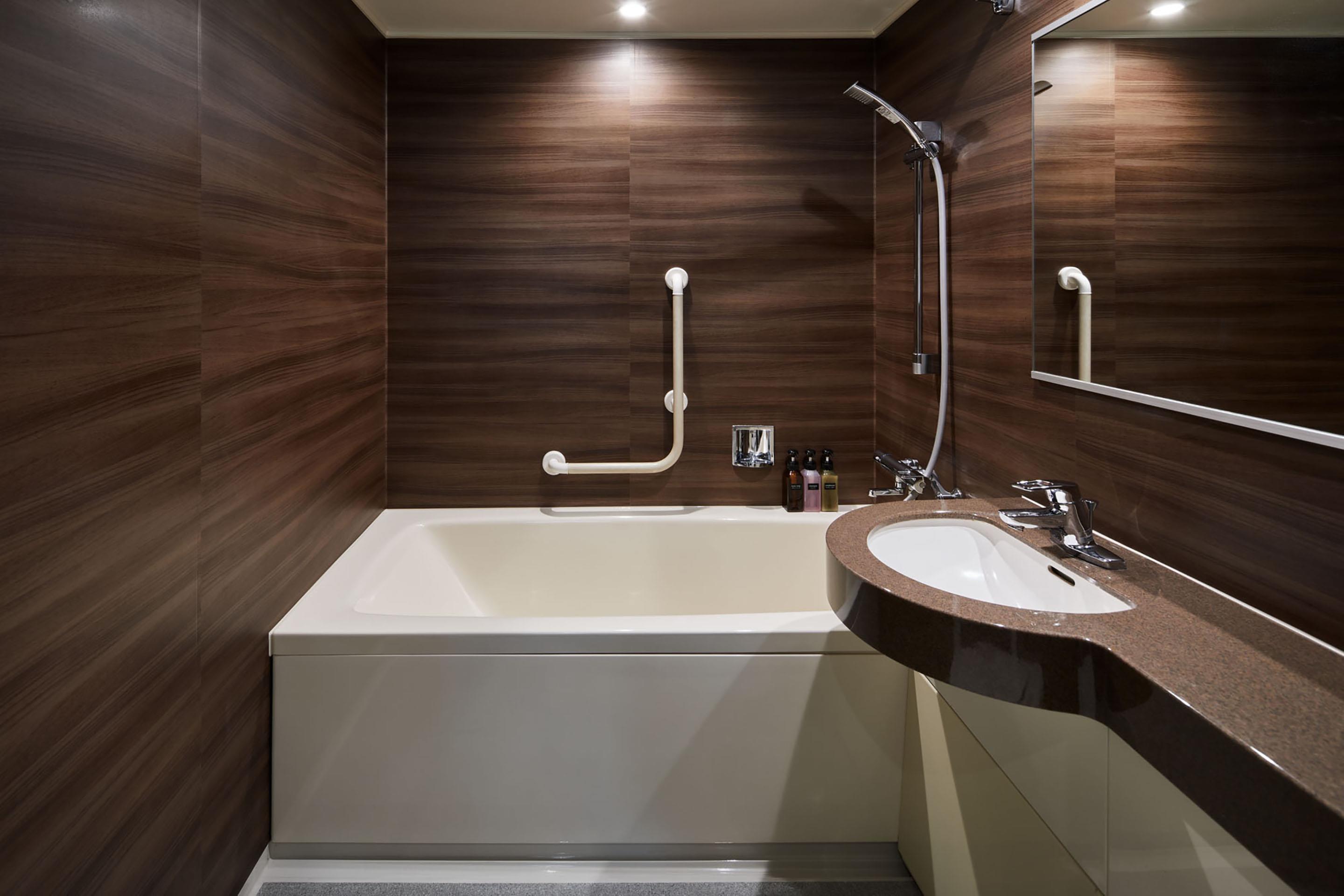 room detail thumbnail 2