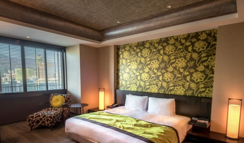 room detail thumbnail 1