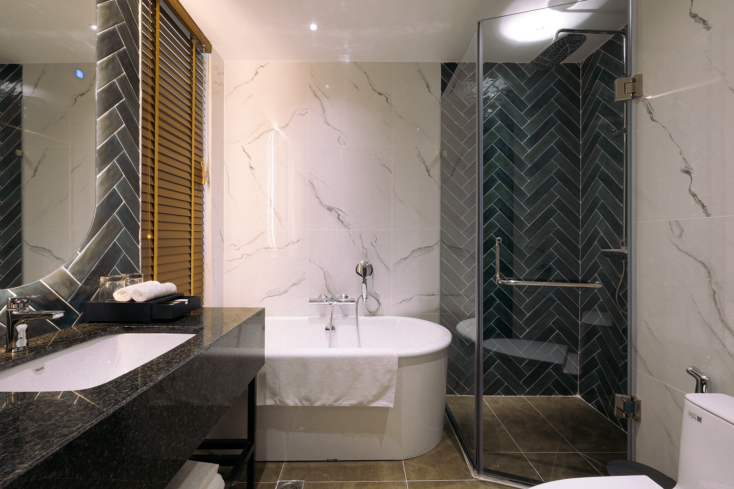 room detail thumbnail 1